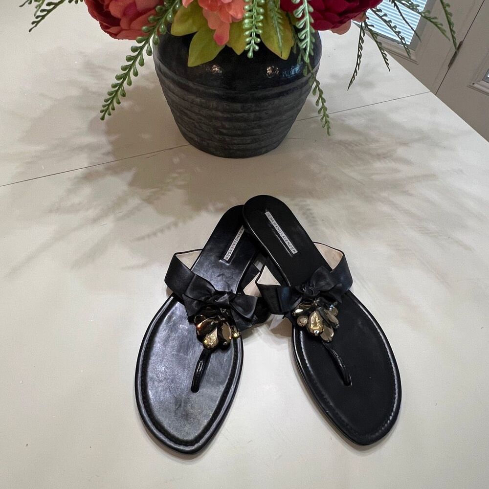 Vera Wang Women's Lavender Label Bow Embellished Flip Flop Sandals Black Size 11